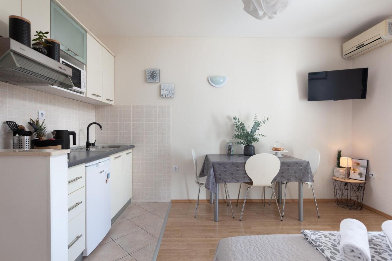 Sea View Ela Apartments Podgora Eksteriør bilde